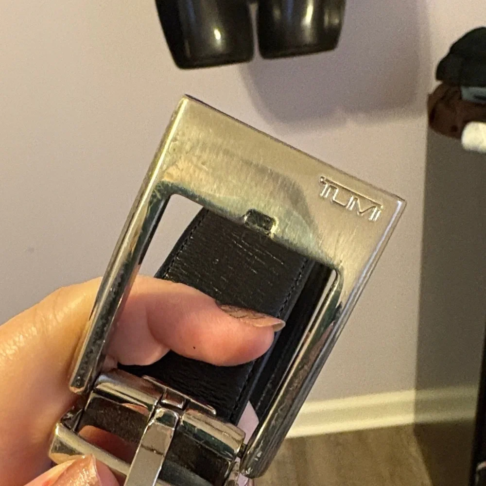 Tumi Black Leather Belt with Silver Metal Buckle